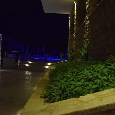 Plytra Mare Hotel Plitra