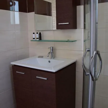 Plytra Mare Hotel Plitra